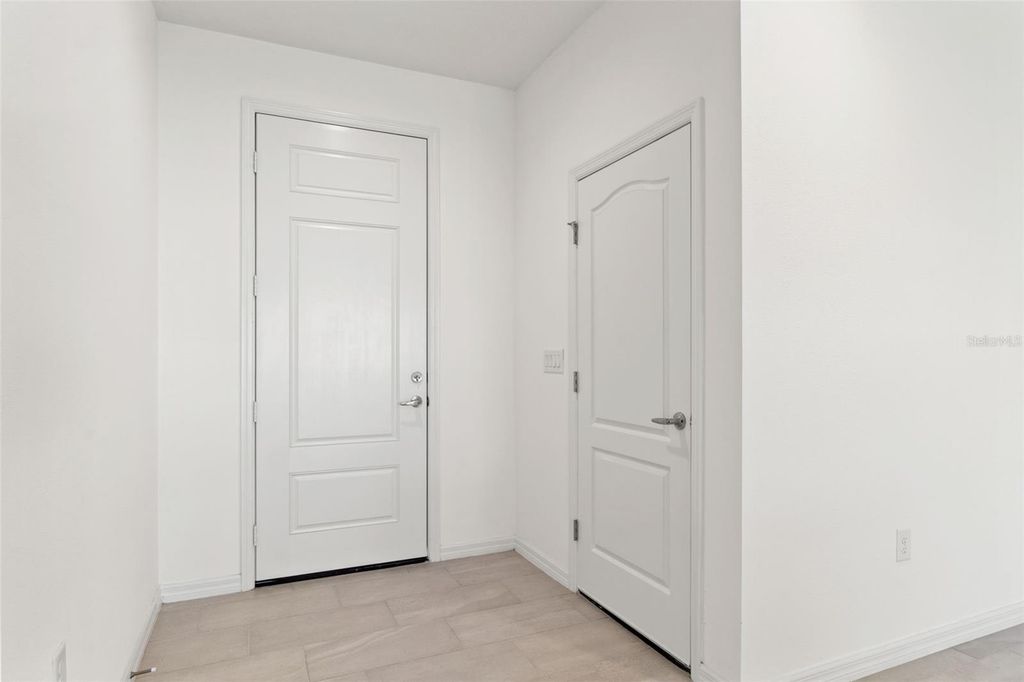 Image 17 of property listing at 2272 WASHINGTON PALM COURT, Bradenton, FL 34212