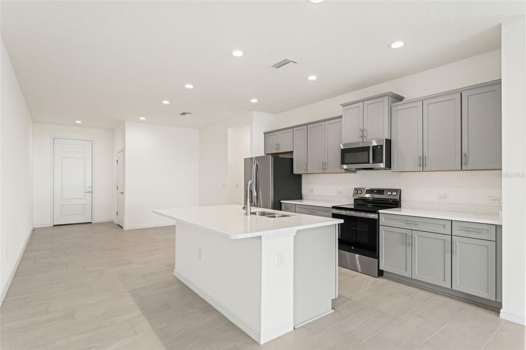 Image 24 of property listing at 2272 WASHINGTON PALM COURT, Bradenton, FL 34212