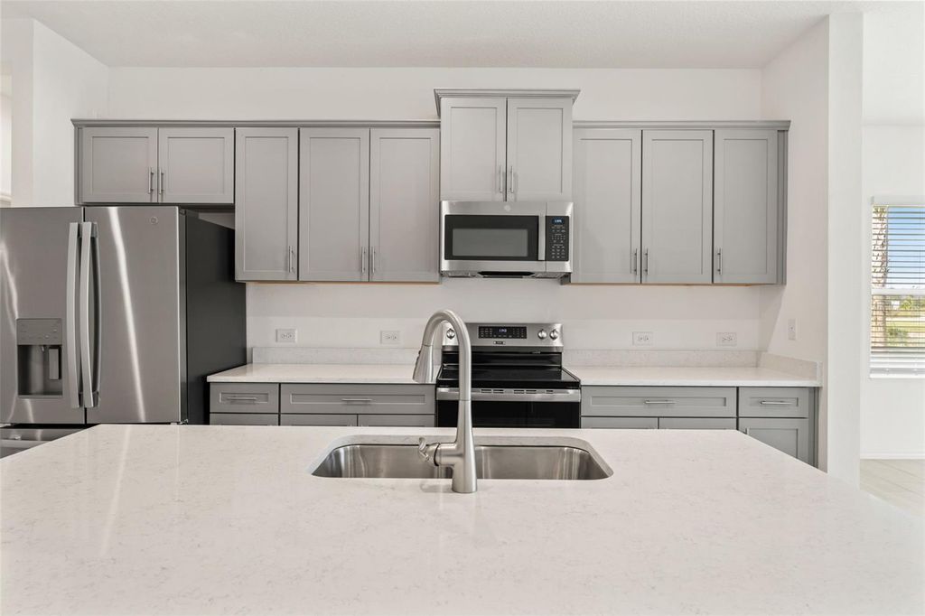 Image 25 of property listing at 2272 WASHINGTON PALM COURT, Bradenton, FL 34212