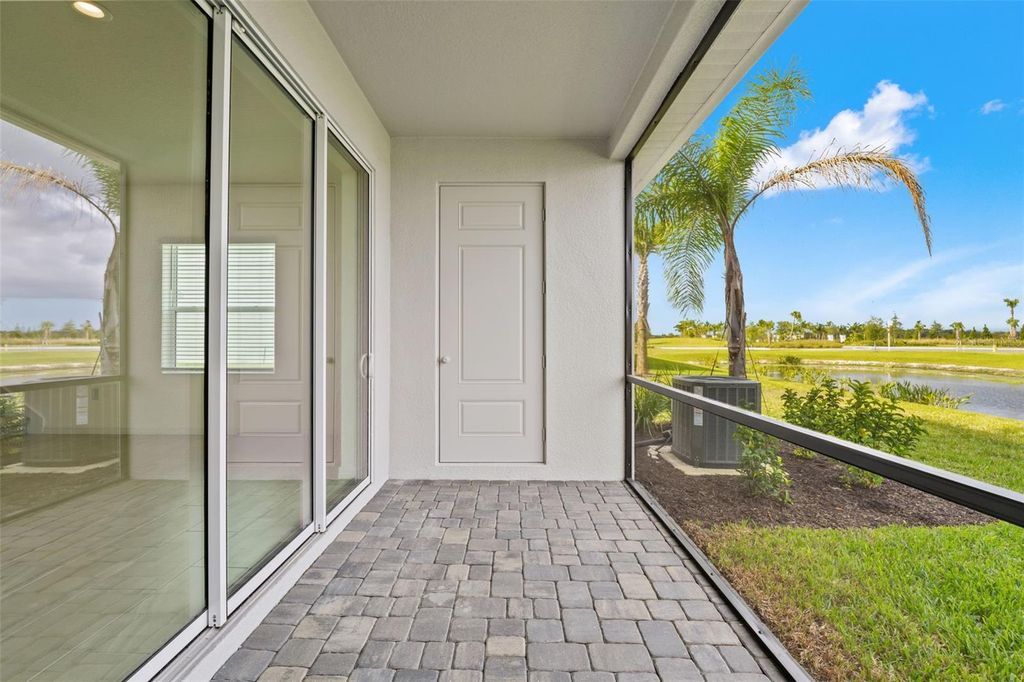 Image 32 of property listing at 2272 WASHINGTON PALM COURT, Bradenton, FL 34212