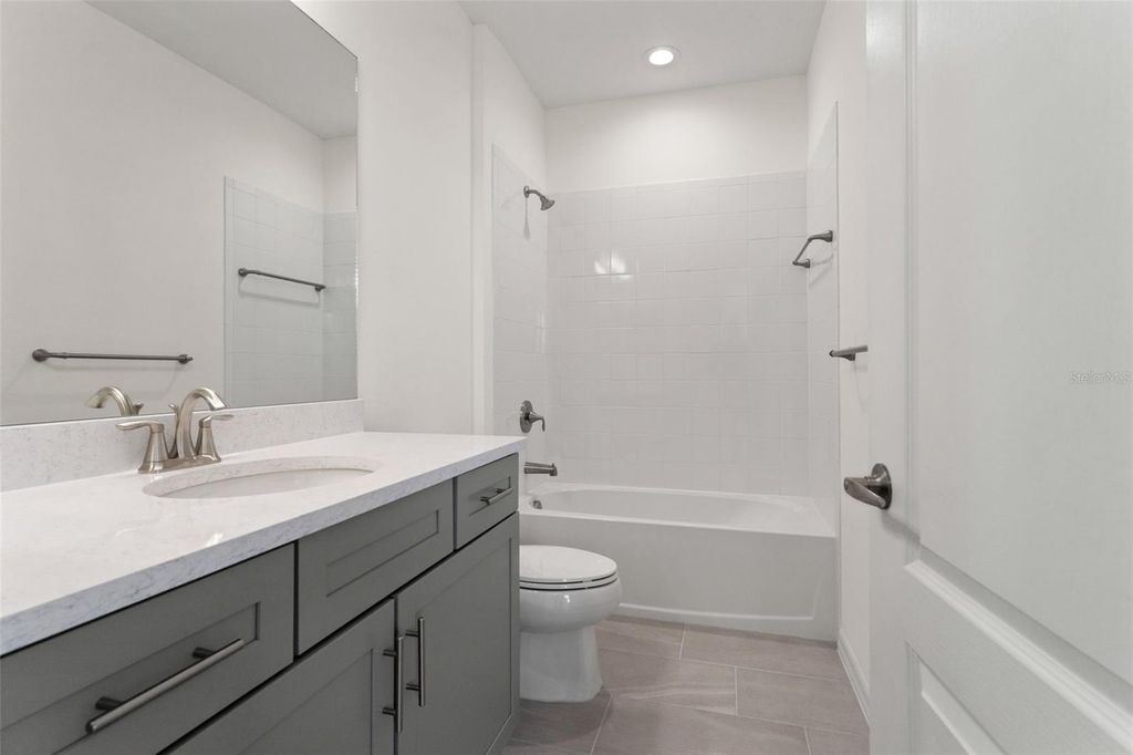 Image 36 of property listing at 2272 WASHINGTON PALM COURT, Bradenton, FL 34212