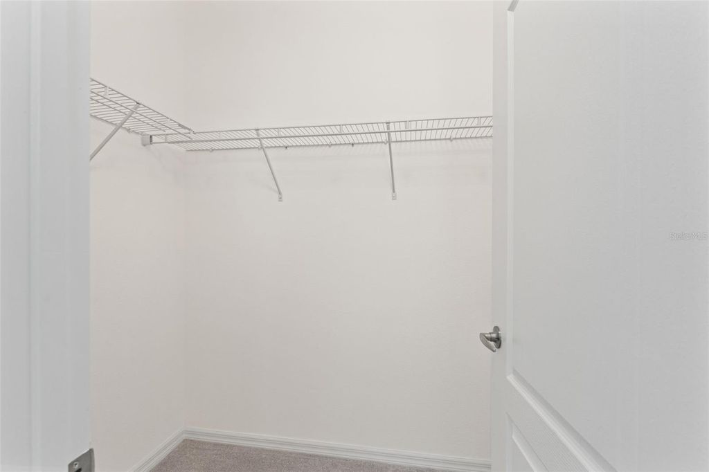 Image 40 of property listing at 2272 WASHINGTON PALM COURT, Bradenton, FL 34212