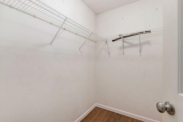 860 W Hickory Nut Court, Nixa, MO 65714