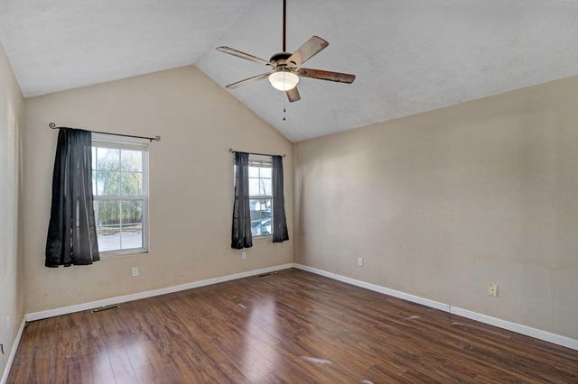 860 W Hickory Nut Court, Nixa, MO 65714