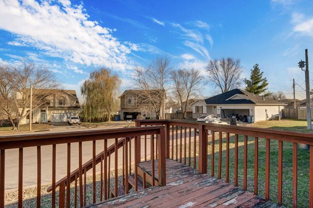 860 W Hickory Nut Court, Nixa, MO 65714