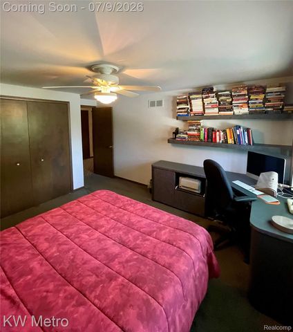 22560 Kenwyck Drive, Southfield, MI 48034