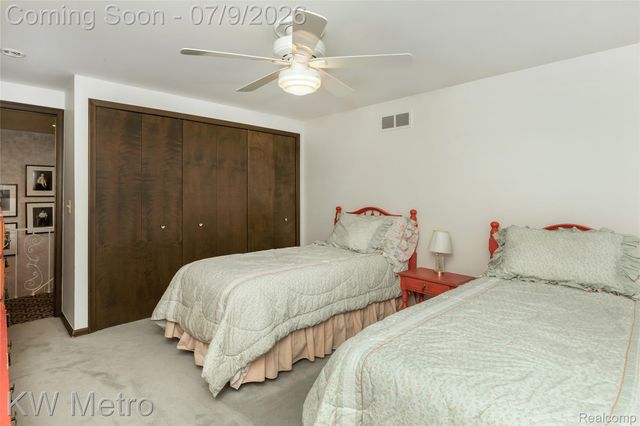 22560 Kenwyck Drive, Southfield, MI 48034