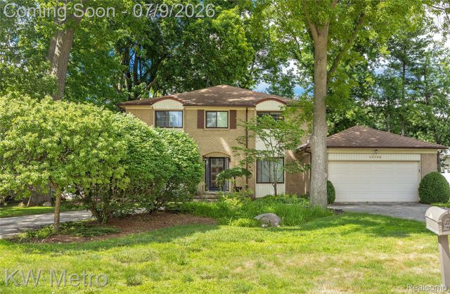 22560 Kenwyck Drive, Southfield, MI 48034