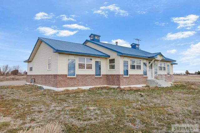 165 N 900 W, Moreland, ID 83221