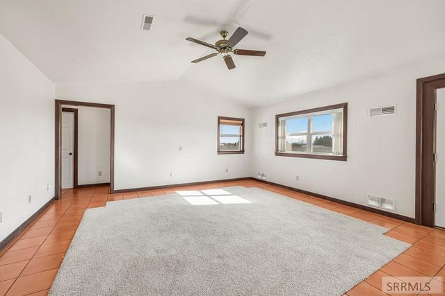 165 N 900 W, Moreland, ID 83221