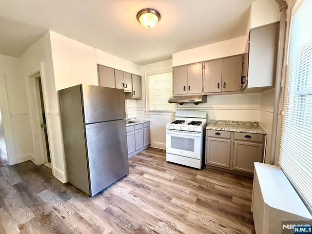 618 Jersey Street 1, Harrison, NJ 07029