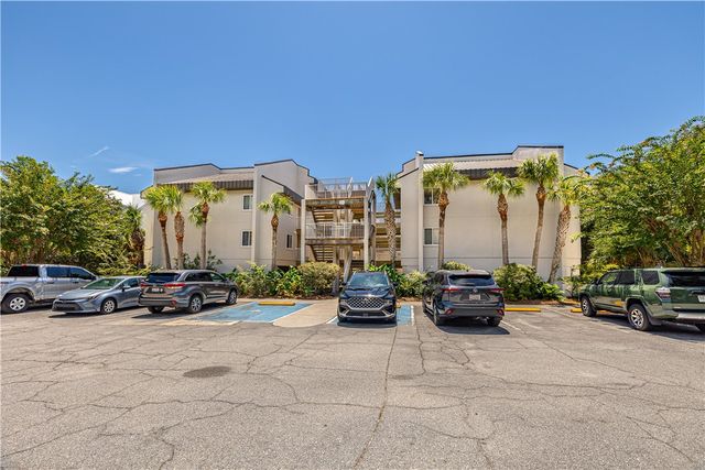 1524 Wood Ave 215, St Simons Island, GA 31522