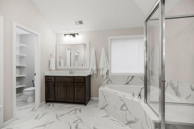 12565 S Meadow View Street, Olathe, KS 66061