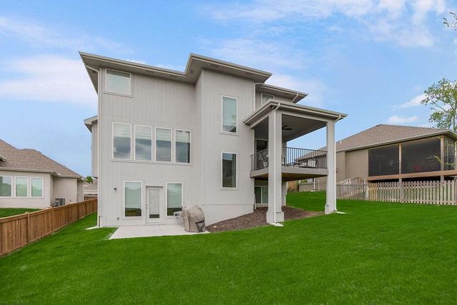 12565 S Meadow View Street, Olathe, KS 66061