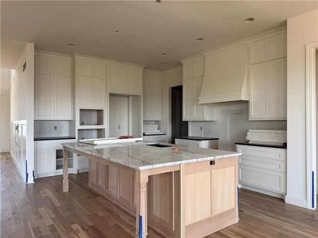 21710 W 80th Terrace, Shawnee, KS 66220