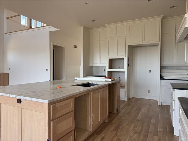 21710 W 80th Terrace, Shawnee, KS 66220