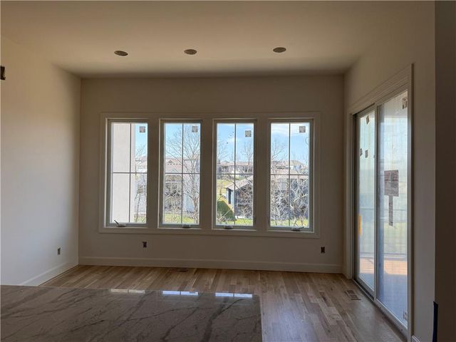 21710 W 80th Terrace, Shawnee, KS 66220