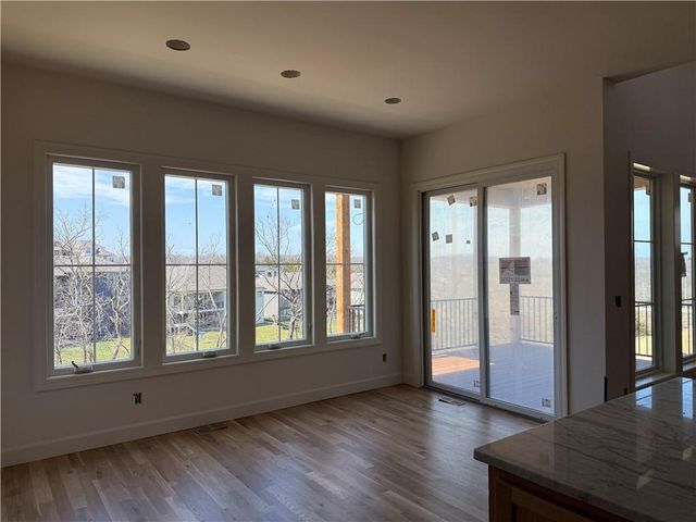 21710 W 80th Terrace, Shawnee, KS 66220