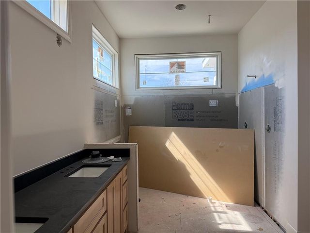 21710 W 80th Terrace, Shawnee, KS 66220