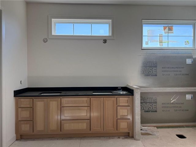 21710 W 80th Terrace, Shawnee, KS 66220