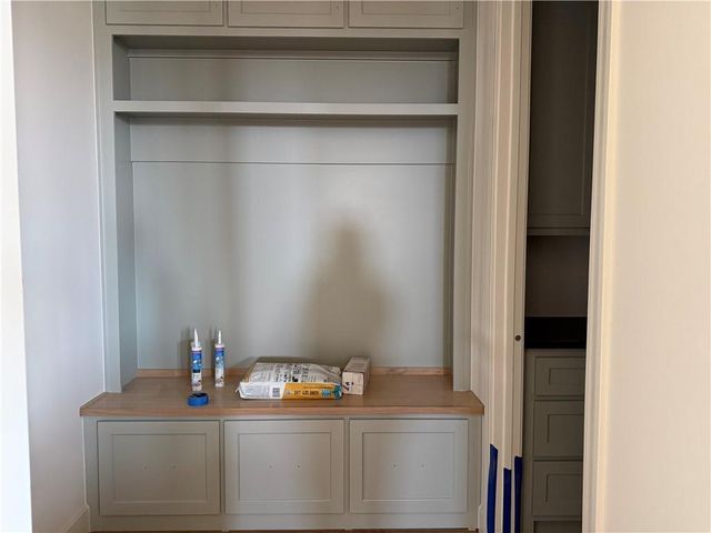 21710 W 80th Terrace, Shawnee, KS 66220