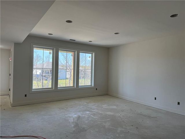 21710 W 80th Terrace, Shawnee, KS 66220