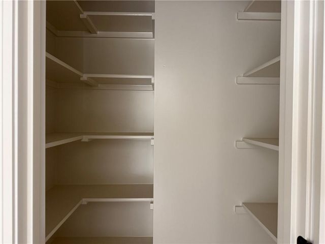 21710 W 80th Terrace, Shawnee, KS 66220