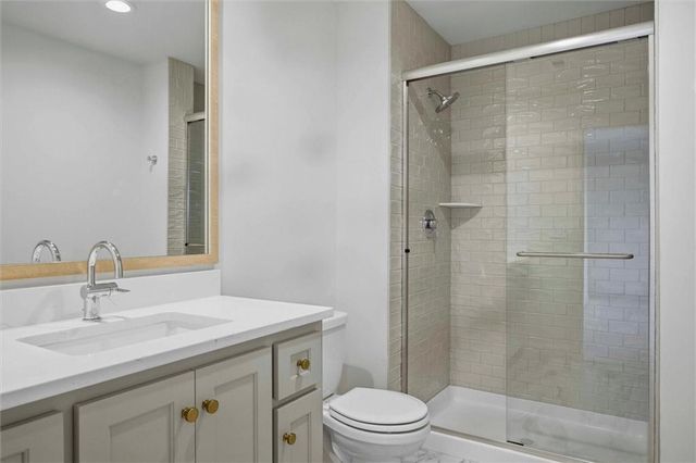 21710 W 80th Terrace, Shawnee, KS 66220