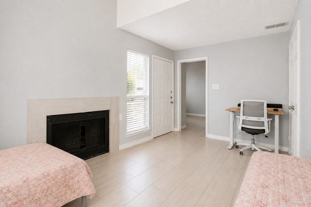 9607 Walnut Street 11107, Dallas, TX 75243