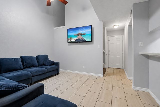 9607 Walnut Street 11107, Dallas, TX 75243