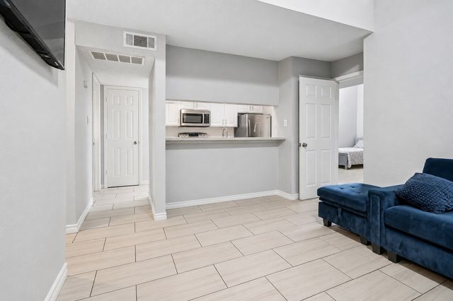 9607 Walnut Street 11107, Dallas, TX 75243