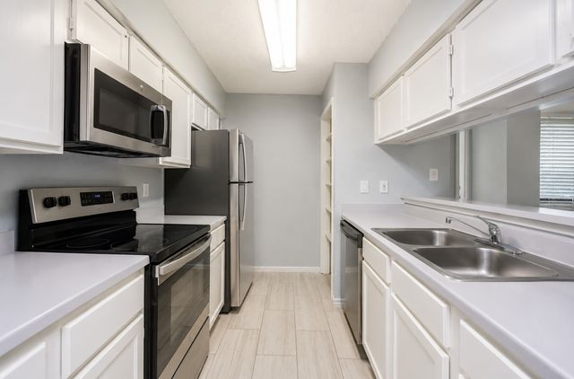 9607 Walnut Street 11107, Dallas, TX 75243
