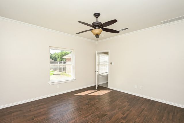 2057 Spinnaker Lane, Azle, TX 76020