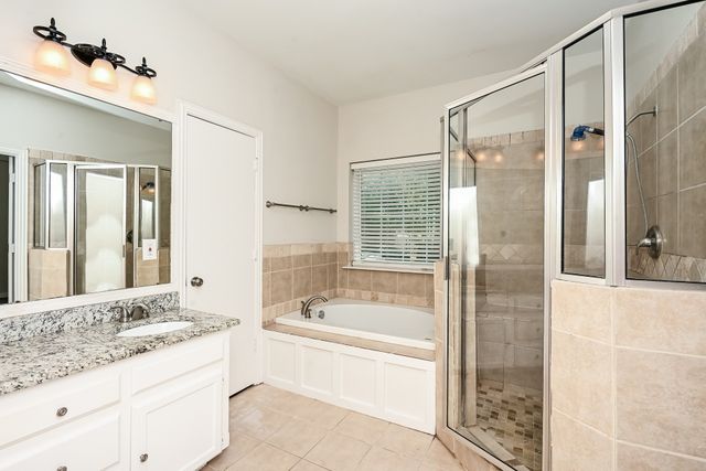 2057 Spinnaker Lane, Azle, TX 76020