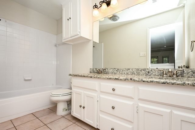 2057 Spinnaker Lane, Azle, TX 76020
