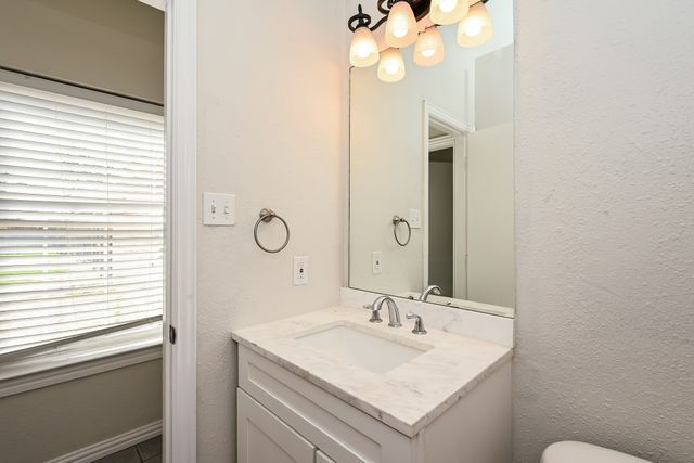 2057 Spinnaker Lane, Azle, TX 76020