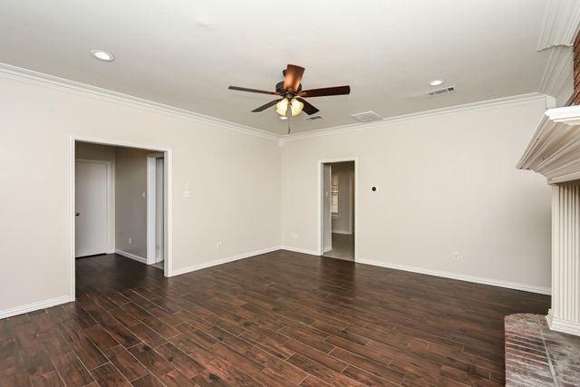 2057 Spinnaker Lane, Azle, TX 76020