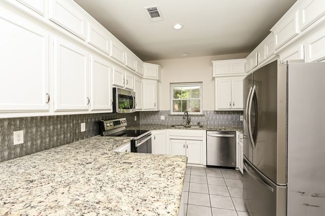 2057 Spinnaker Lane, Azle, TX 76020