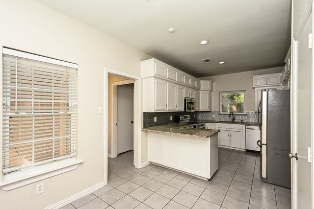 2057 Spinnaker Lane, Azle, TX 76020
