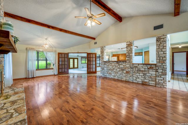 365 BUFFALO SPRINGS RD, New Braunfels, TX 78132