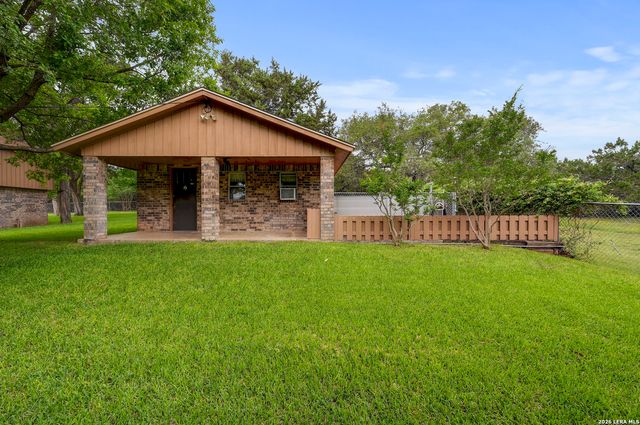 365 BUFFALO SPRINGS RD, New Braunfels, TX 78132