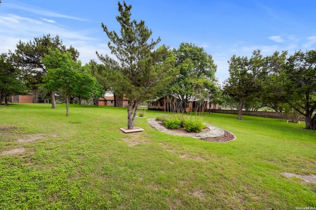 365 BUFFALO SPRINGS RD, New Braunfels, TX 78132