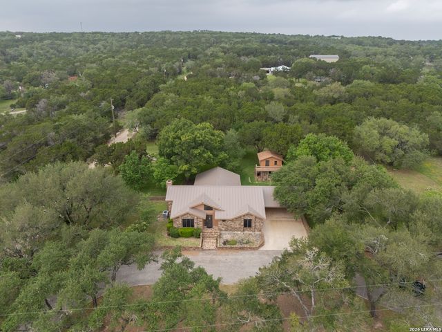 365 BUFFALO SPRINGS RD, New Braunfels, TX 78132