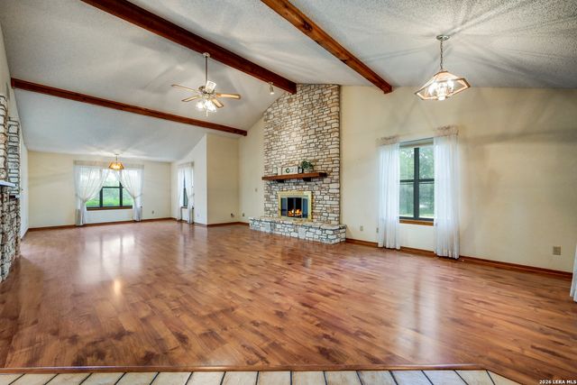 365 BUFFALO SPRINGS RD, New Braunfels, TX 78132
