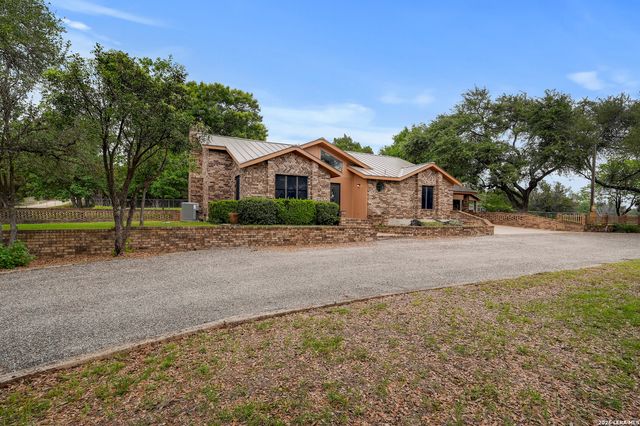 365 BUFFALO SPRINGS RD, New Braunfels, TX 78132