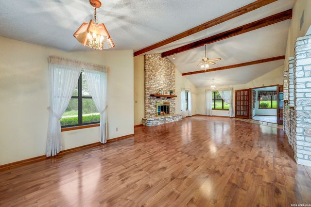 365 BUFFALO SPRINGS RD, New Braunfels, TX 78132