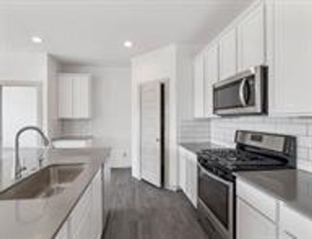 53 Spring Lane, Manvel, TX 77578