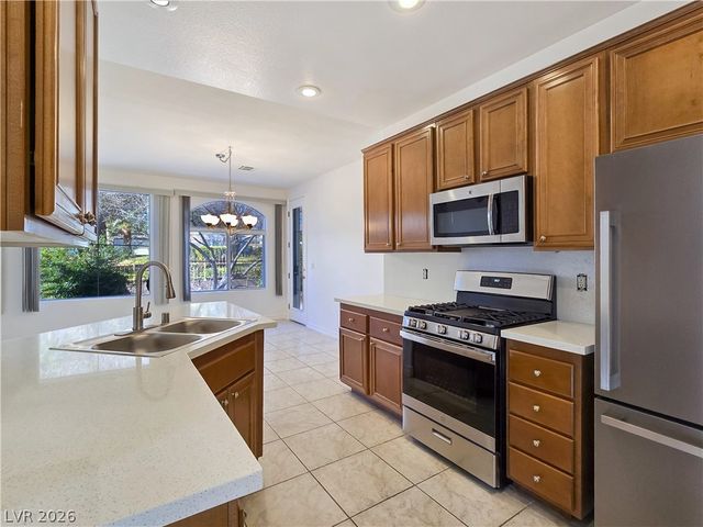 985 Prestwick Street, Las Vegas, NV 89145