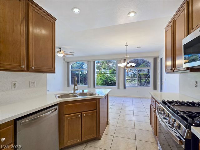 985 Prestwick Street, Las Vegas, NV 89145