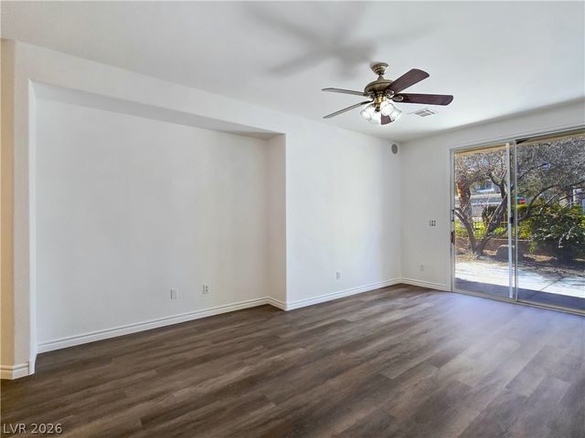 985 Prestwick Street, Las Vegas, NV 89145